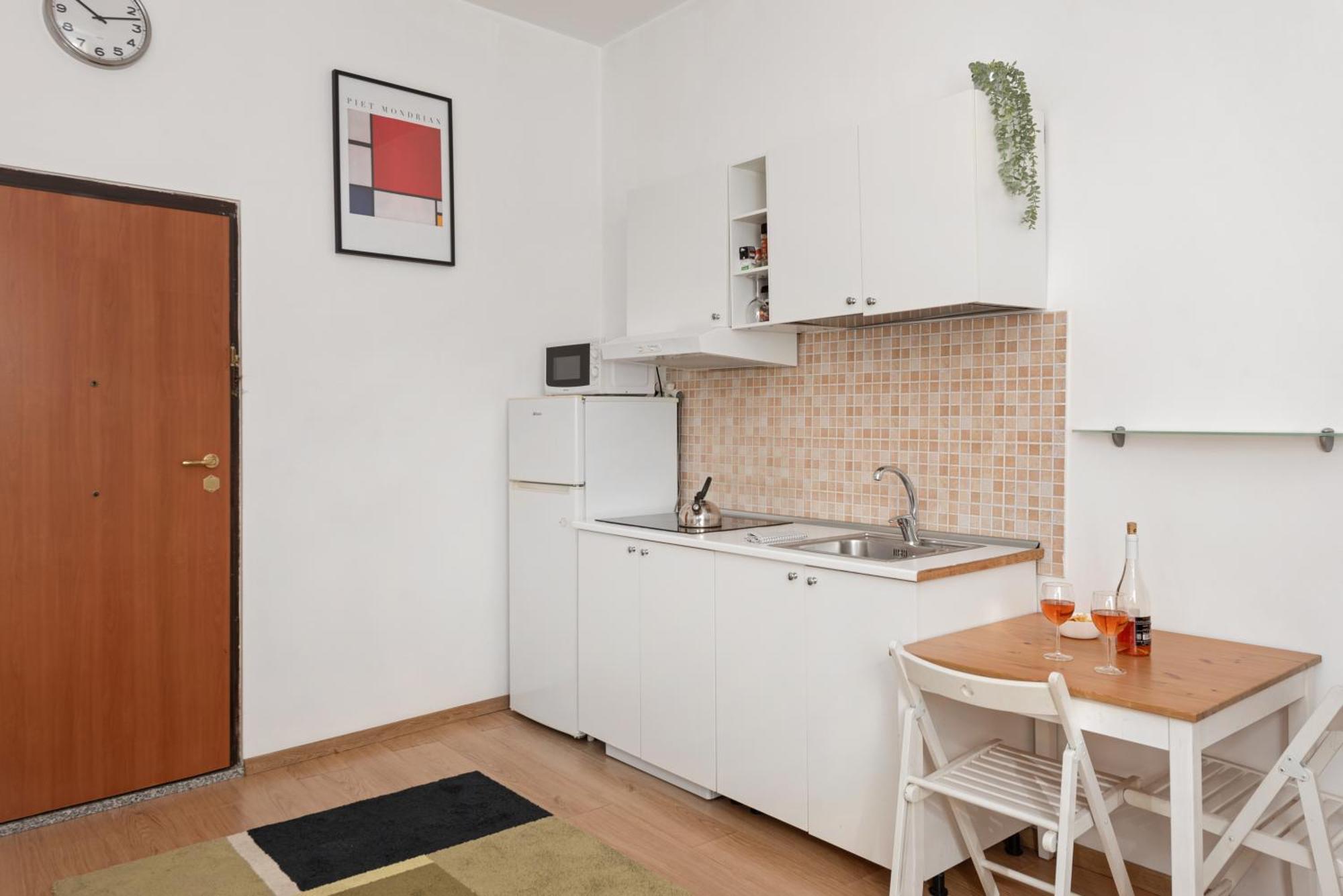 Central Little Basic Apartment Roma Exterior foto